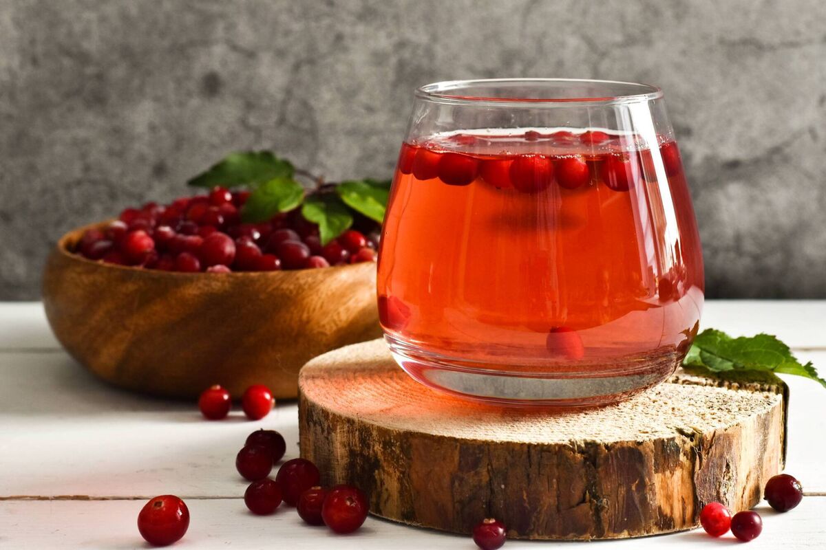 Cranberry juice can also treat UTIs, but only if it is unsweetened. Cranberry juice can also treat UTIs, but only if it is unsweetened.