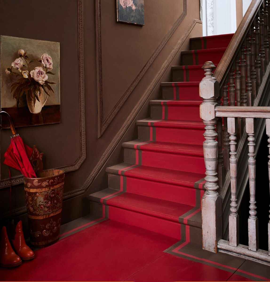 A regal staircase in colours by Annie Sloan. Chalk Paint In Honfleur, Emperor's Silk Gloss Lacquer. Test pots from €9, multiple suppliers, anniesloan.com.