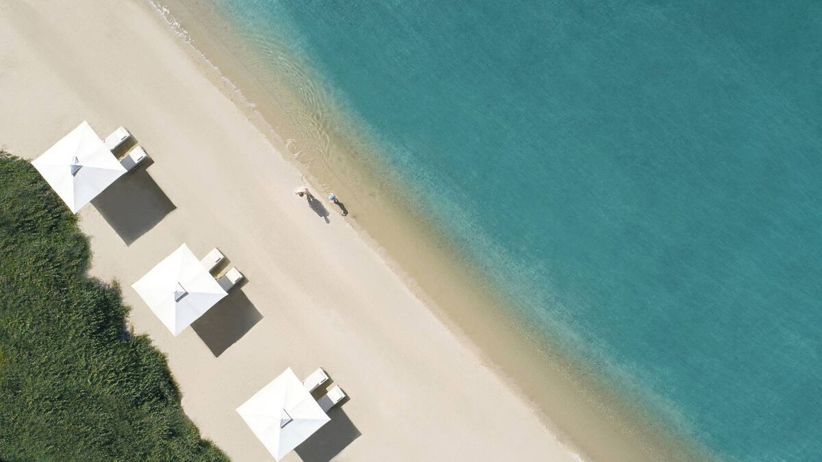 Beachside luxury along the shores of Ikos Olivia Halkidiki. 