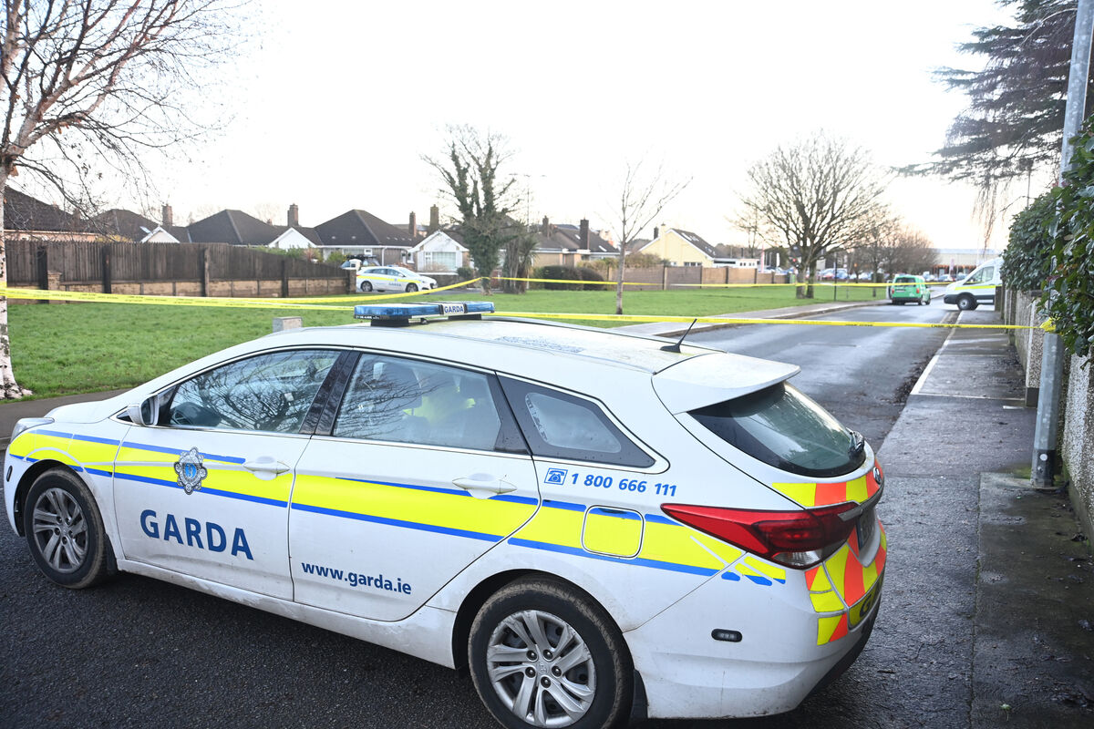 A Garda cordon remains in place on Thursday as the scene is preserved after a serious assault at Glenwood Grove, Carrigaline, Co Cork, on Wednesday evening. Picture: Larry Cummins A Garda cordon remains in place on Thursday as the scene is preserved after a serious assault at Glenwood Grove, Carrigaline, Co Cork, on Wednesday evening. Picture: Larry Cummins