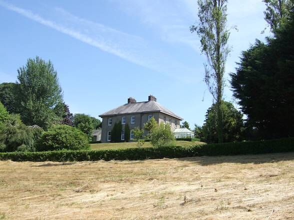Ballynoe House is on c6 acres