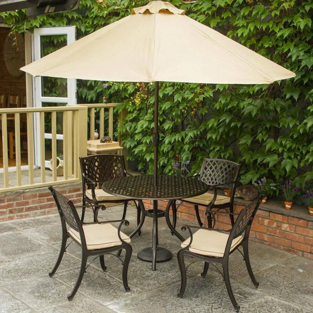 Save €1,300 on this 4-seat garden set at The Pavilion 