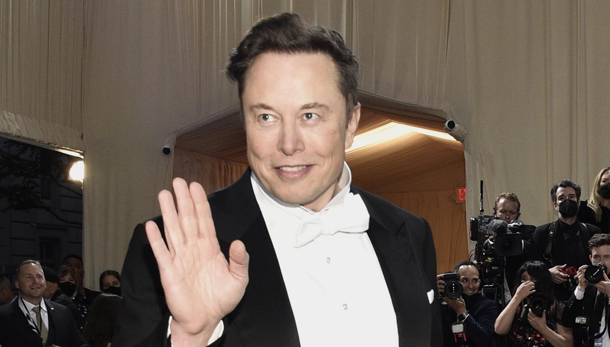 Elon Musk's Gatsby attraction tells us all we need to know