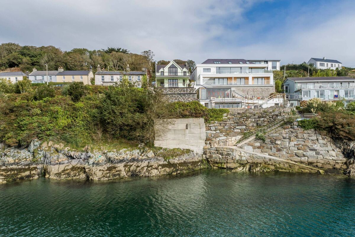 Seaview has high-end contemporary neighbours to one side, and a graceful pair of semis from an earlier era on the other by Glandore's best viewing point and bars/restaurants Seaview has high-end contemporary neighbours to one side, and a graceful pair of semis from an earlier era on the other by Glandore's best viewing point and bars/restaurants
