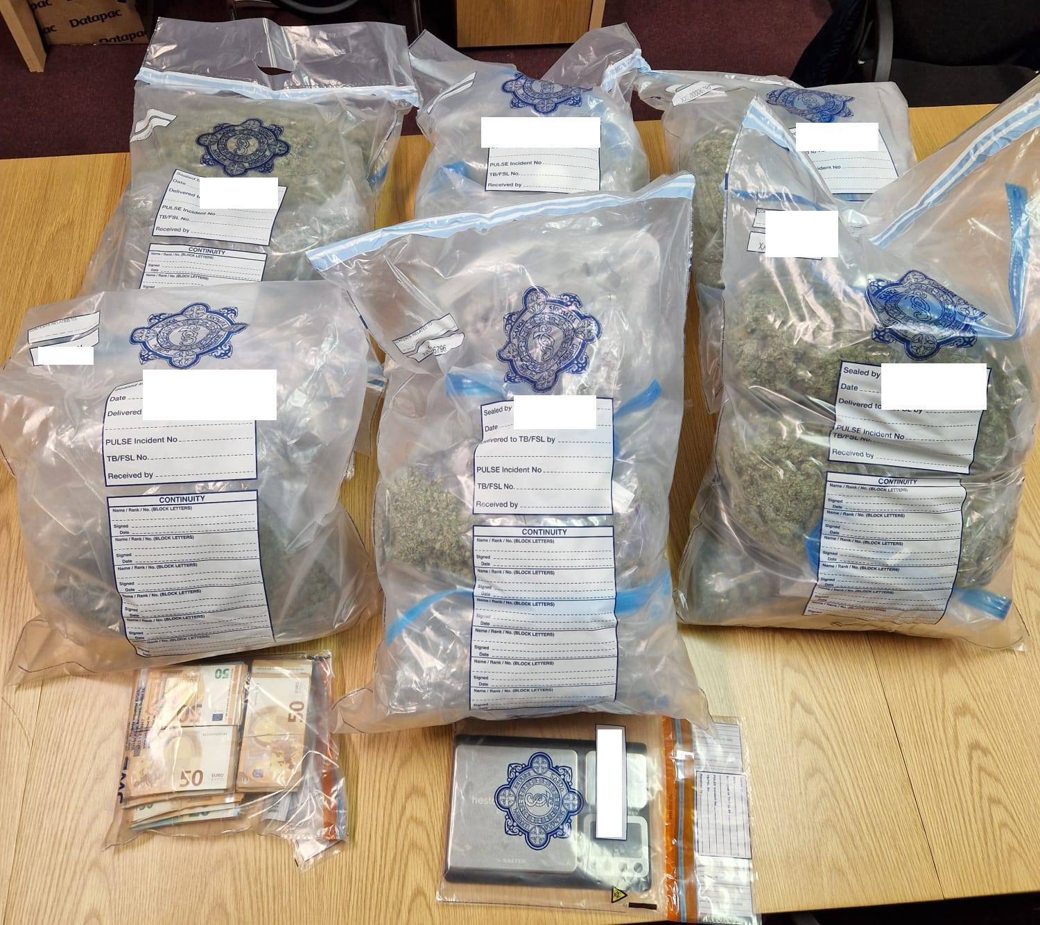 The seizure was made shortly after 6pm on Thursday evening by gardaí from the divisional drugs unit in Anglesea Street Garda Station.