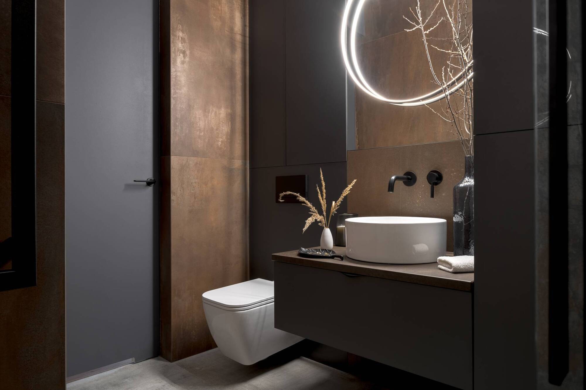 Home Q&A: How do I install a stylish ensuite in a tiny space? 