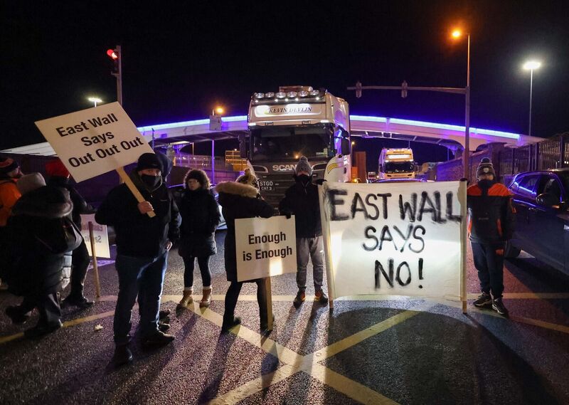 Protesters blocking traffic at Dublin Port Tunnel as they continue protests against an asylum seeker accommodation centre in East Wall. Picture: Sam Boal/RollingNews.ie Protesters blocking traffic at Dublin Port Tunnel as they continue protests against an asylum seeker accommodation centre in East Wall. Picture: Sam Boal/RollingNews.ie