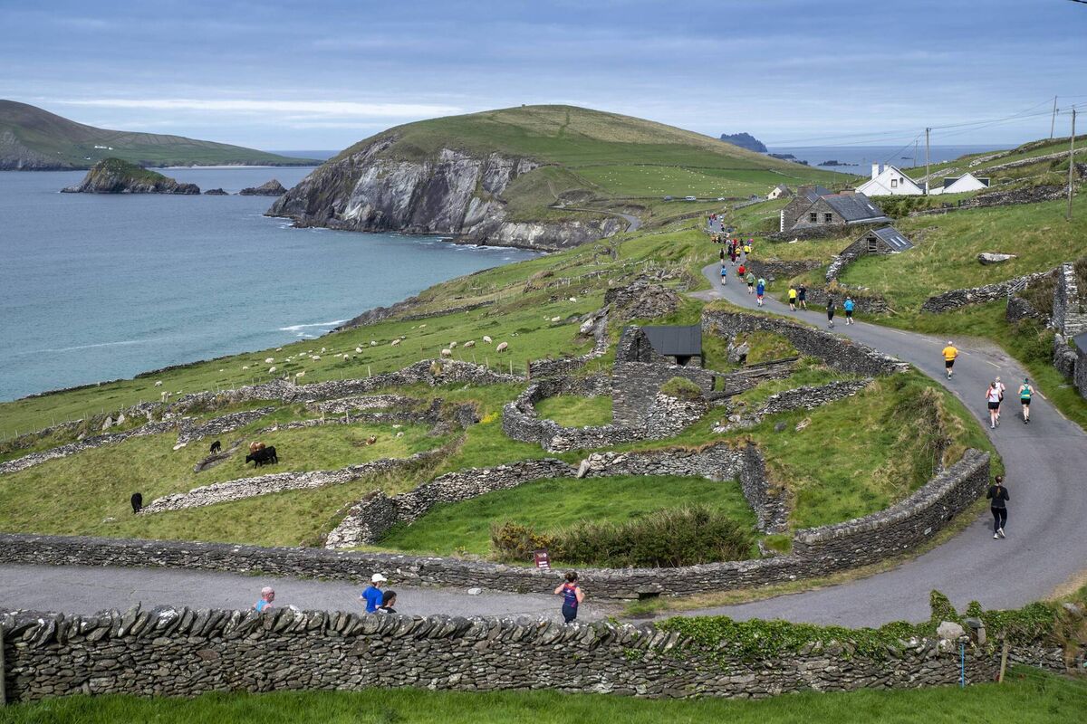 Divine Dingle! The Kerry spot has been favoured by Hollywood greats for good reason. Pictured are runners completing the Dingle Half Marathon around the spectacular Dingle Peninsula.