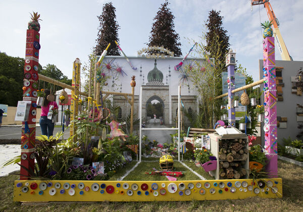 Best in Show for amateur postcard gardens at Bloom went to Villierstown National School.
