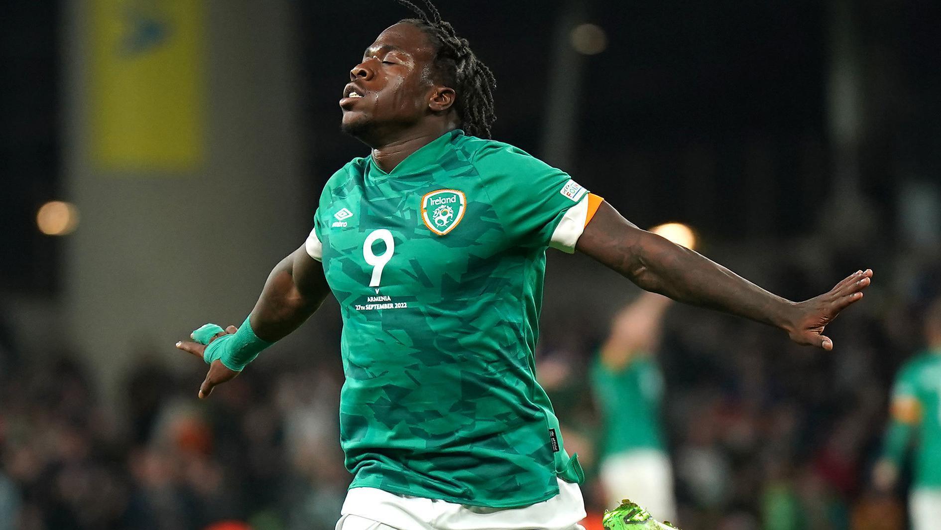 Obafemi on verge of joining Premier League-bound Burnley