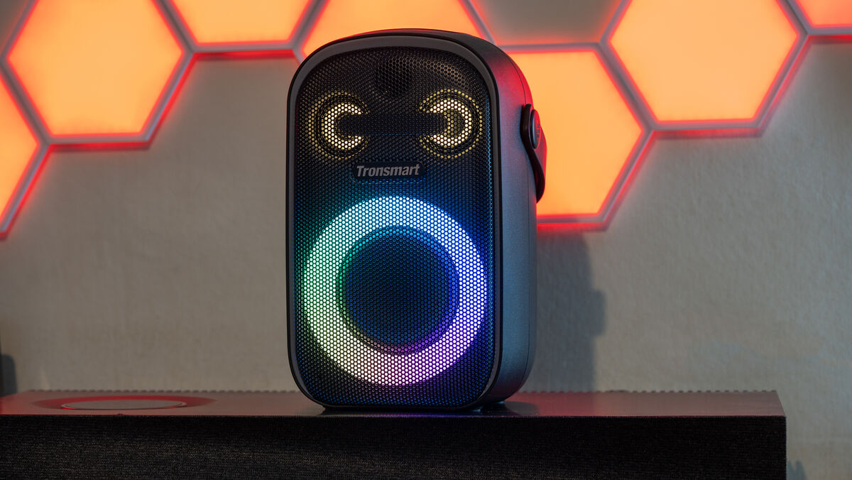 The Tronsmart Halo 100 offers up to 60 watts of music power. Picture: Noel Campion. The Tronsmart Halo 100 offers up to 60 watts of music power. Picture: Noel Campion.