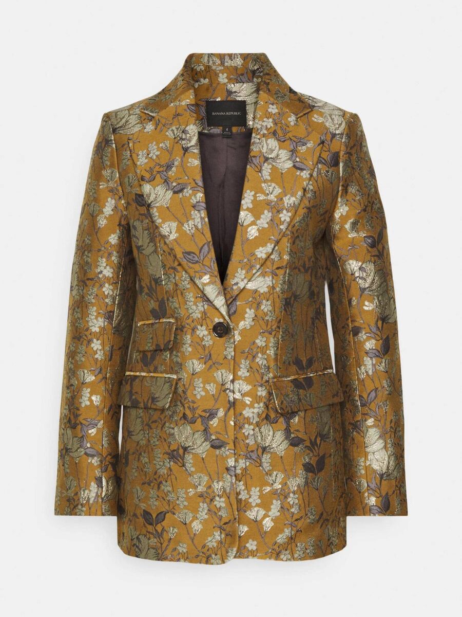 Banana Republic jacquard floral blazer, Zalando, €396 Banana Republic jacquard floral blazer, Zalando, €396