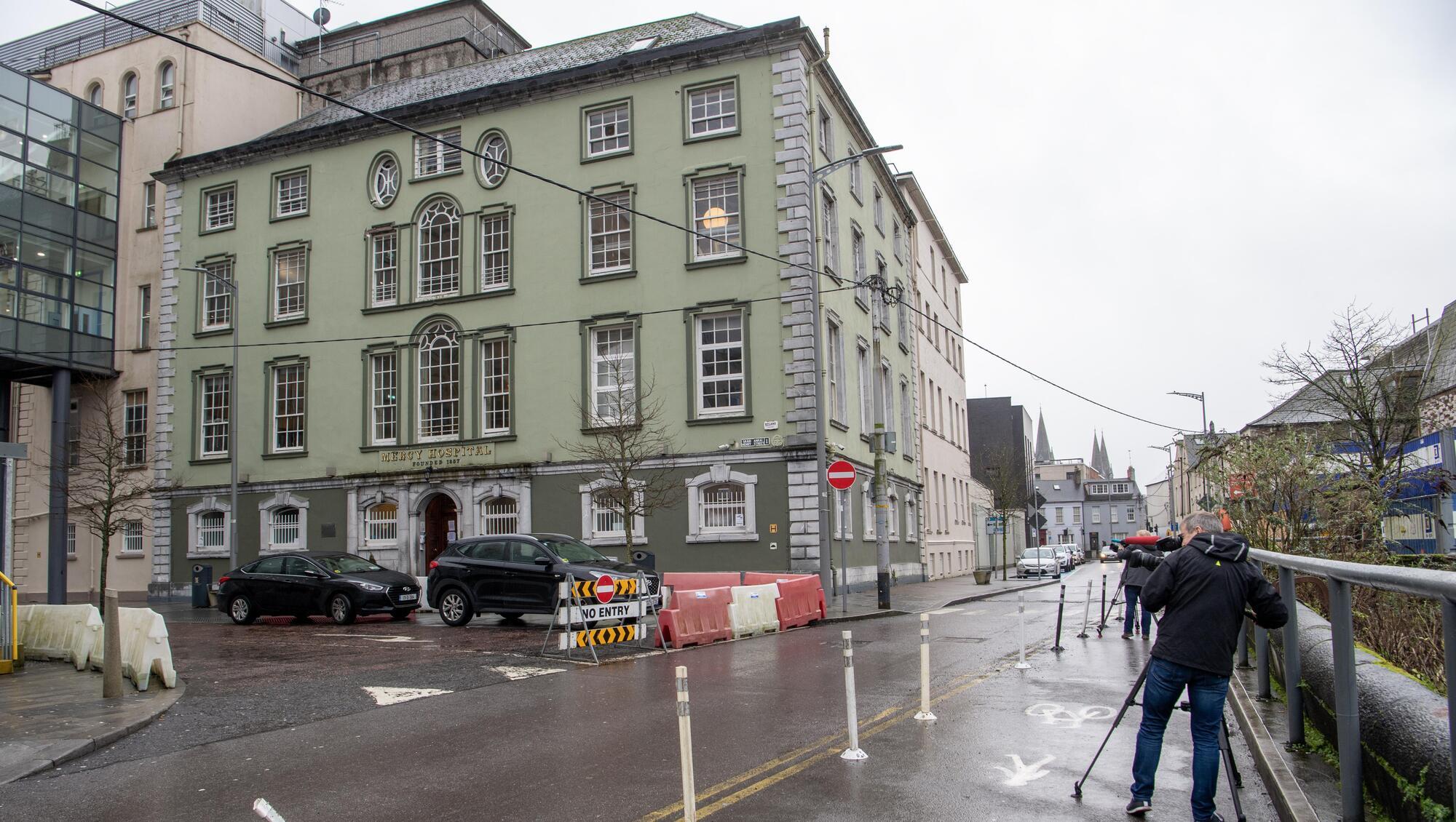 Man breaks into Cork's Mercy hospital through a locked fire door
