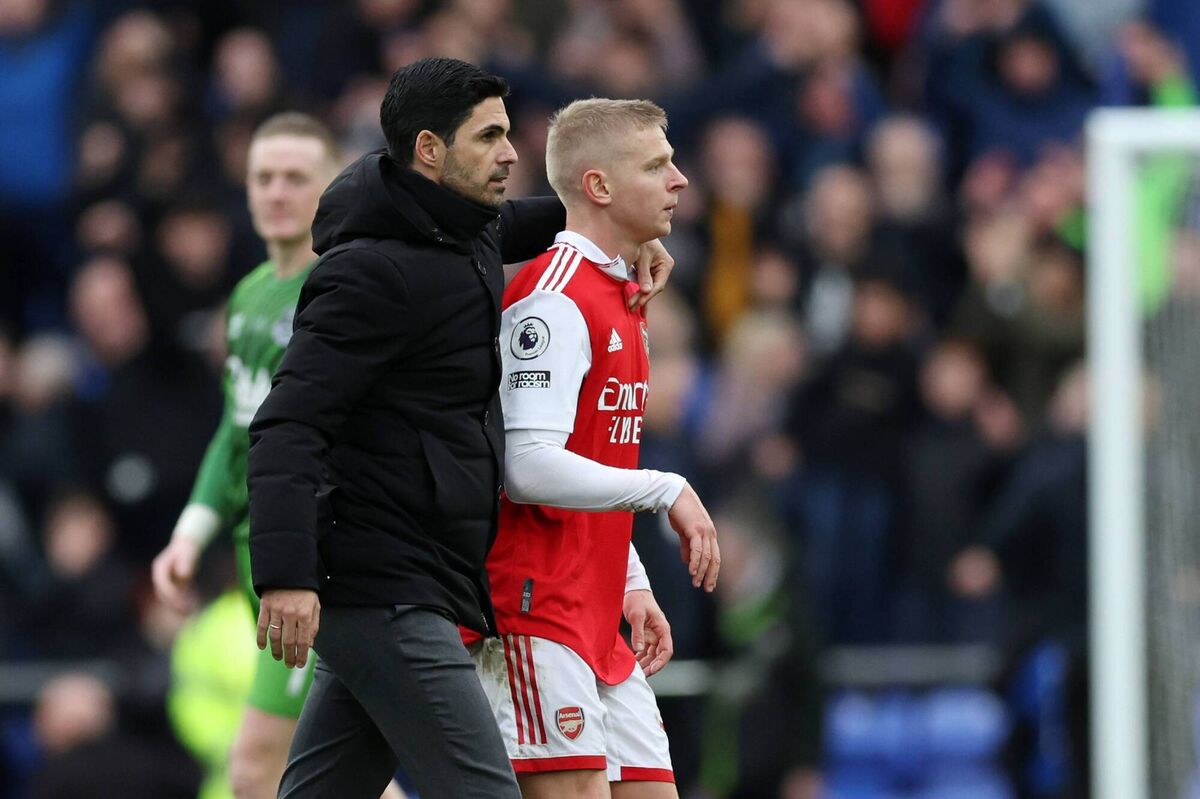 Mikel Arteta puts an arm round Oleksandr Zinchenko after the defeat to Everton.Picture: Clive Brunskill/Getty Images