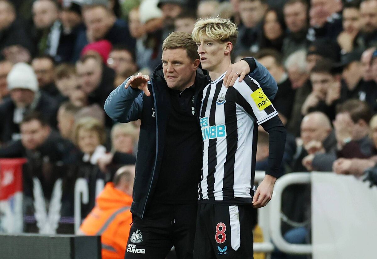Eddie Howe with new signing Anthony Gordon.Picture: Ian MacNicol/Getty Images