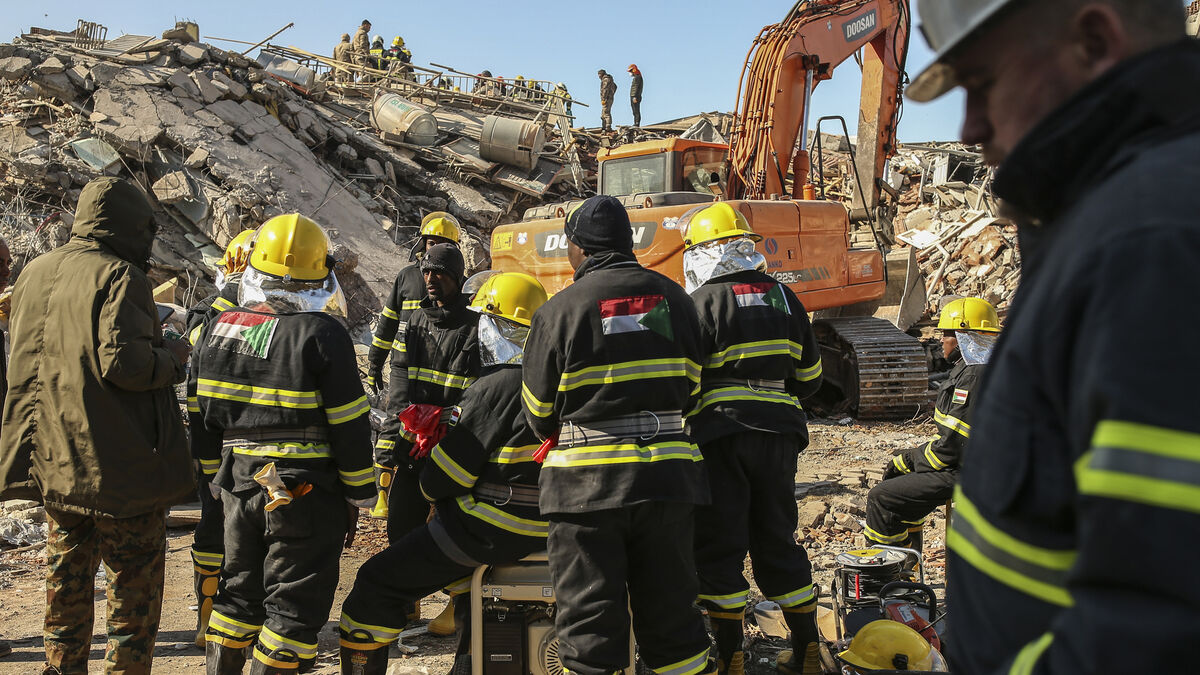 Turkey arrests building contractors six days after deadly earthquakes - Vimarsana News