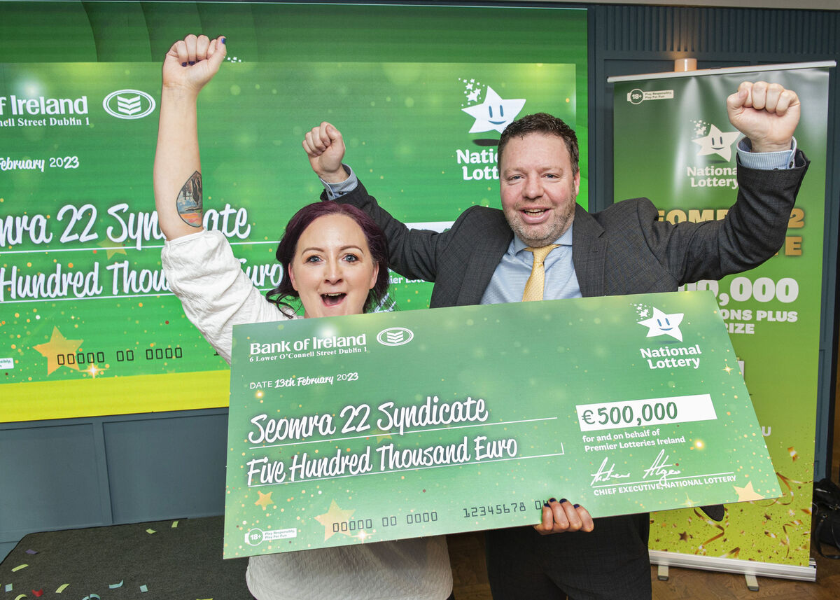 Rebecca Walsh and Ronan Cooney with the prize. Picture: Gerard McCarthy / Mac Innes Photography