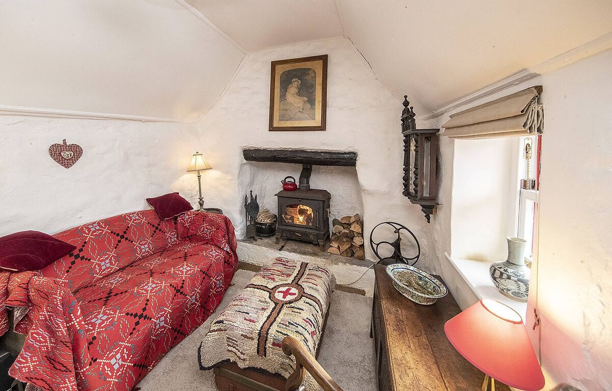 Cosy out, cosy up Cosy out, cosy up
