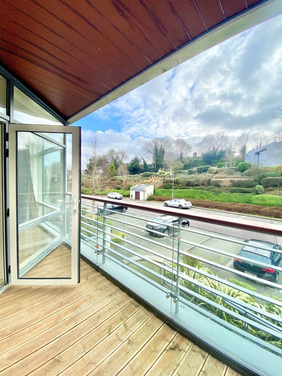 Balcony at 61 Elden