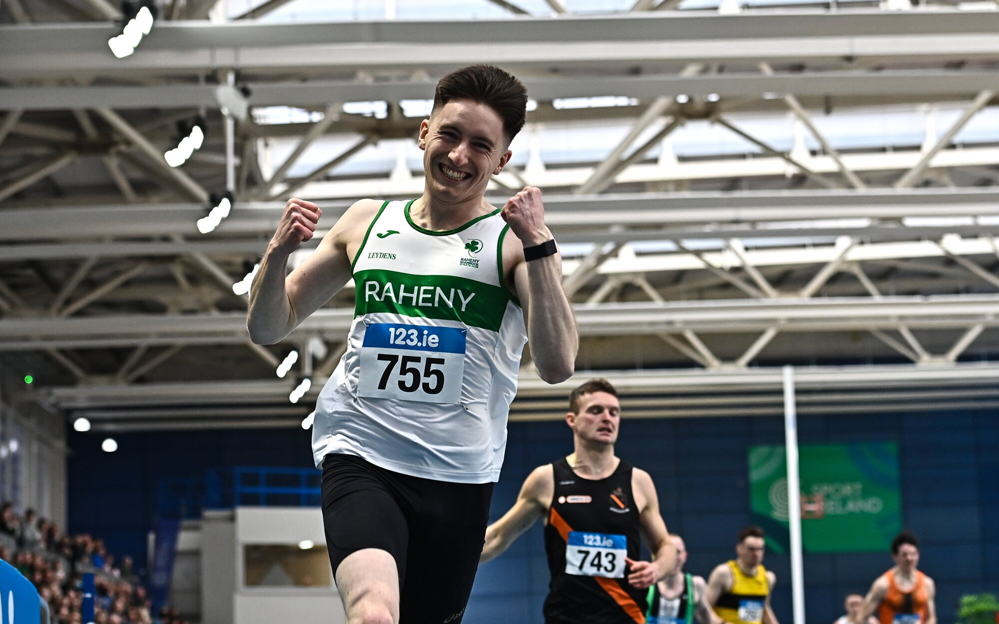 Smyth storms to 200m gold at nationals