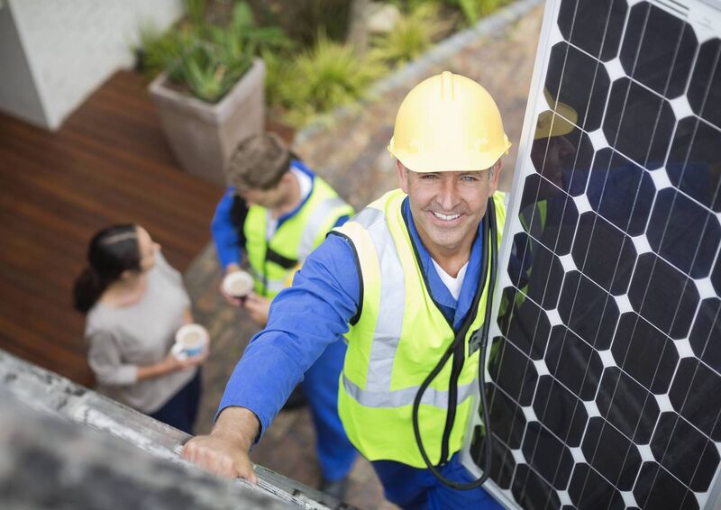 Industry experts anticipate an increase in solar panel installations in 2023, especially given that the tariff for selling power back to the grid (MSS) and the removal of planning restrictions for domestic arrays, only took effect in Q4 of 2022. 