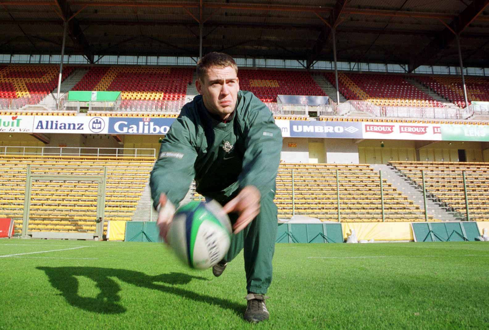 Former Munster and Ireland scrum-half Tom Tierney has died