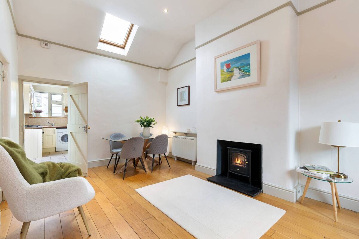 15 Pembroke Cottages 