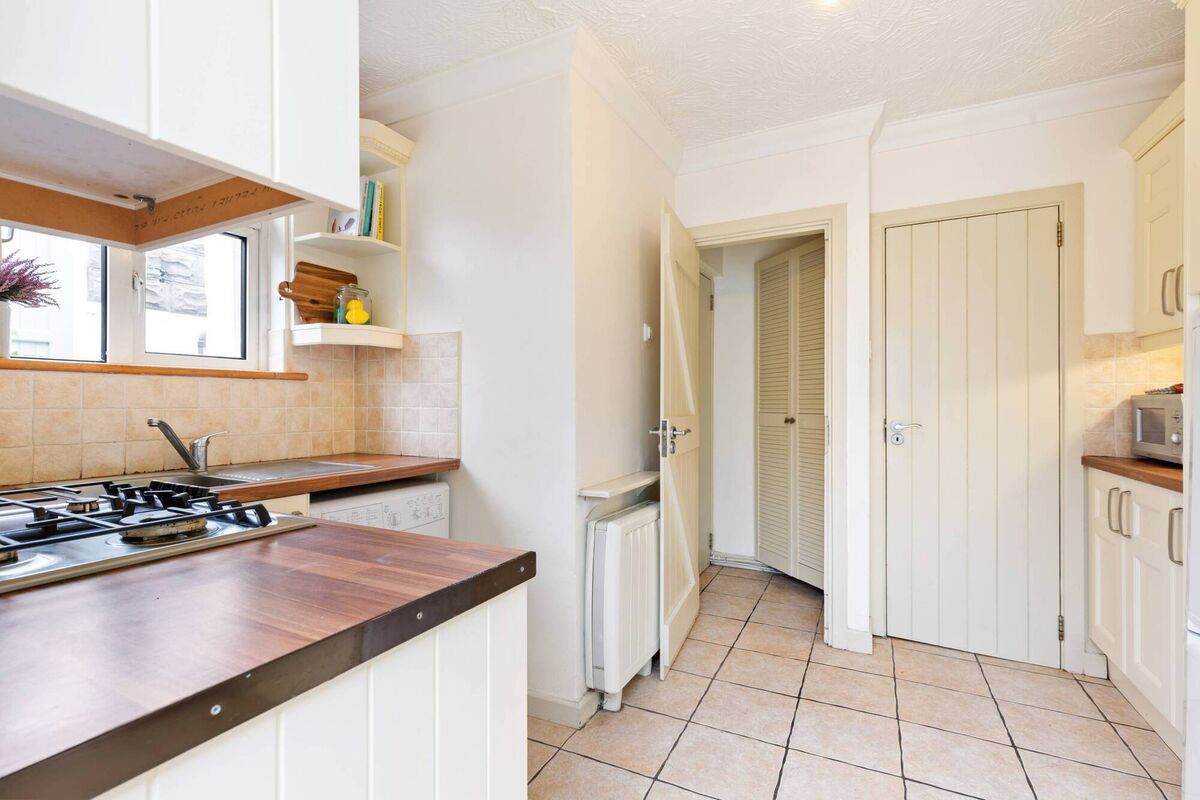 15 Pembroke Cottages 