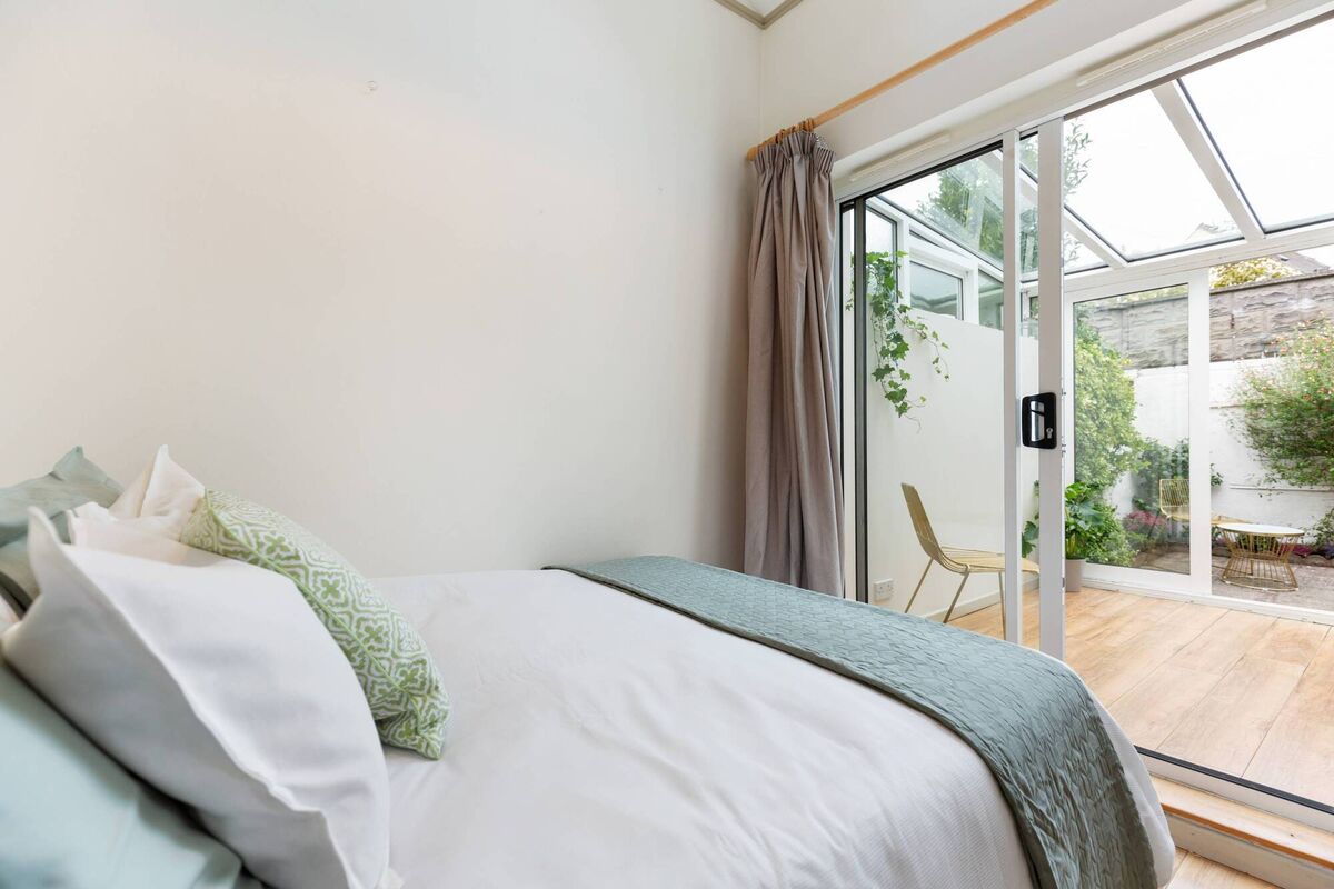 15 Pembroke Cottages 