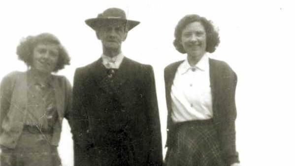 Anne Collins, Ellen Collins (Connolly), Kathleen Collins. Ellen basically ran the farm in Drinagh after her husband Jeremiah became too ill.