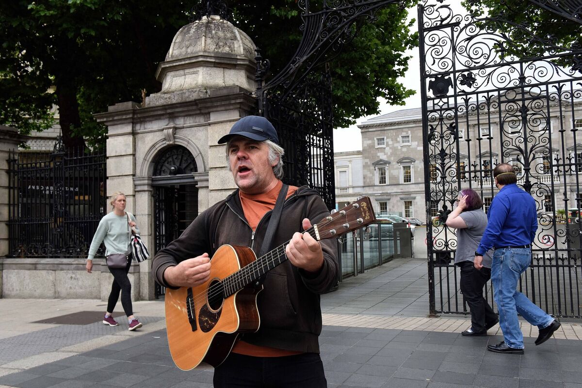  Martin Leahy feels that 'if people make enough noise' about the lifting of the eviction ban that the Government might do a U-turn.