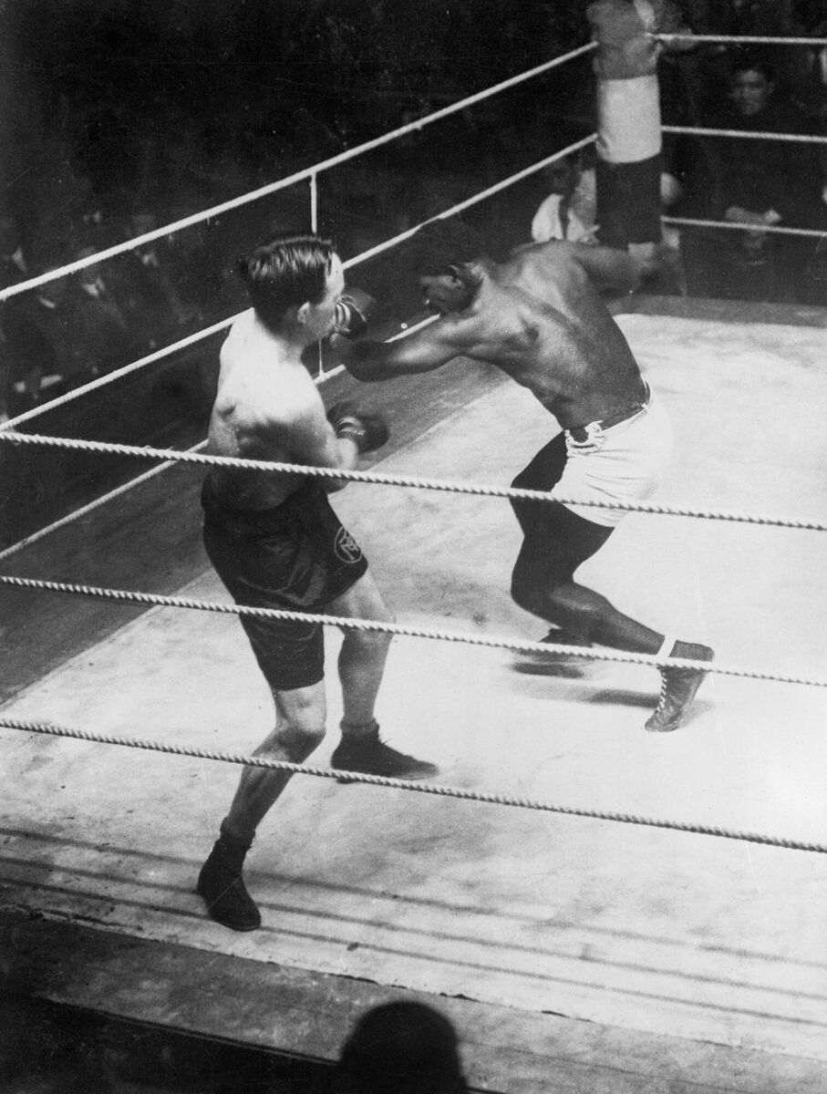 DUBLIN BOUT: Fight between Mike McTigue and Battling Siki. McTigue won by decision in 1923. DUBLIN BOUT: Fight between Mike McTigue and Battling Siki. McTigue won by decision in 1923.