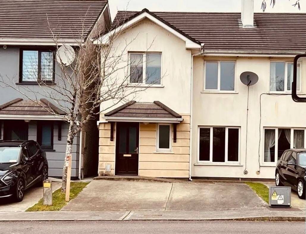 16 Thornfields — a three-bed semi-d located at Kilbrogan