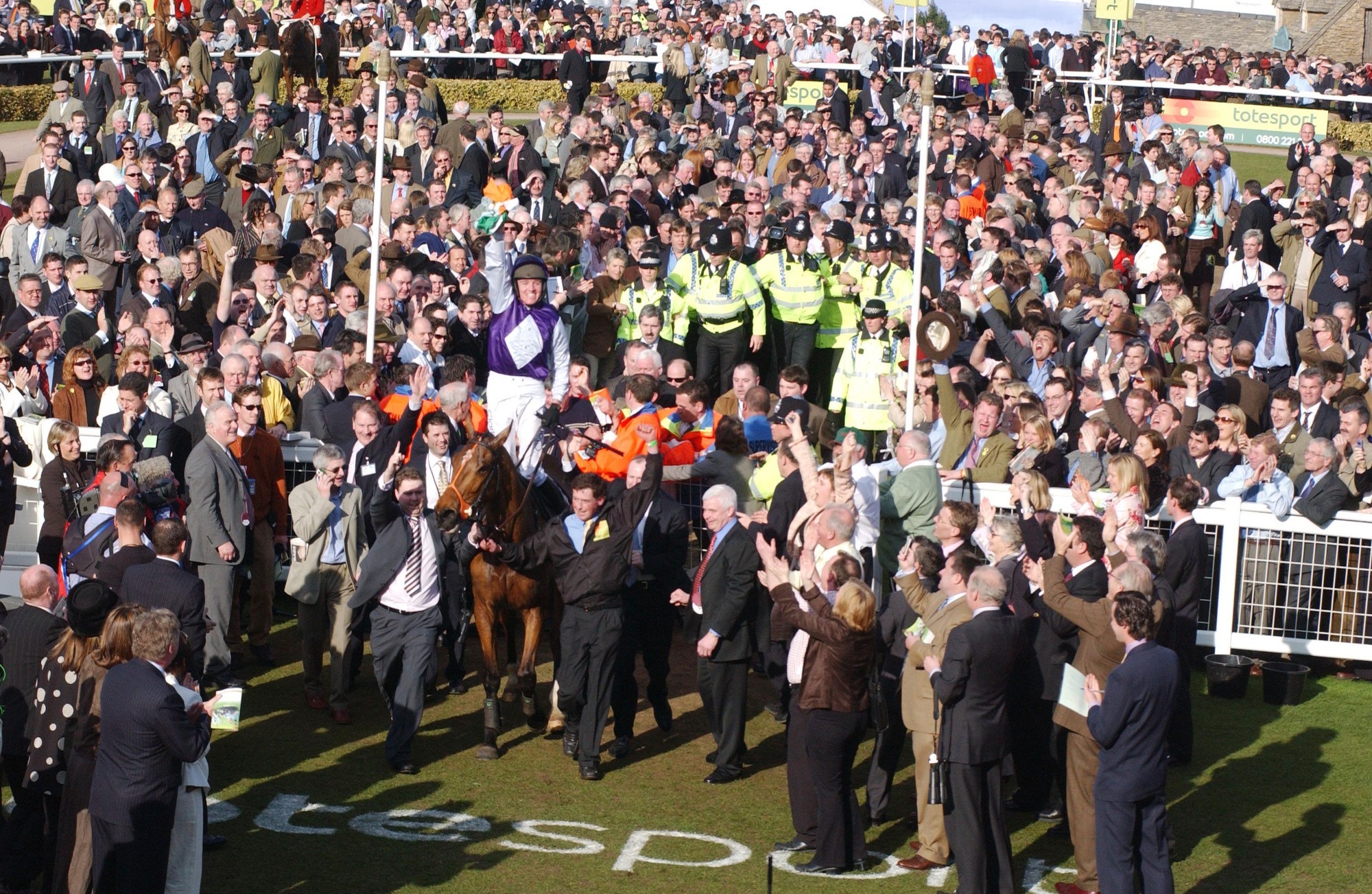 Tributes paid to Cheltenham Gold Cup hero Kicking King