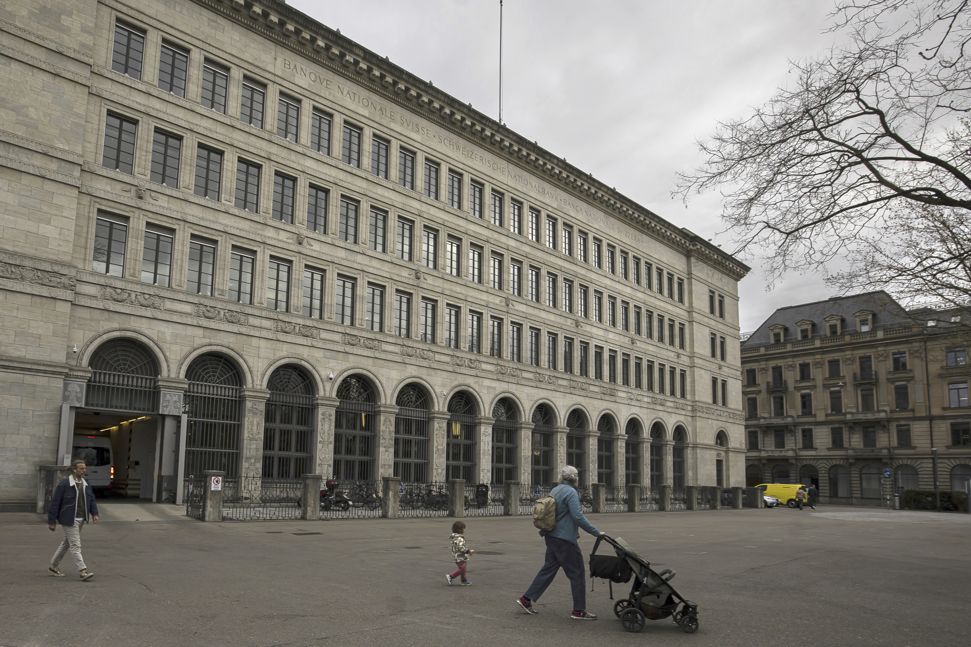 Credit Suisse deal ‘halted crisis’