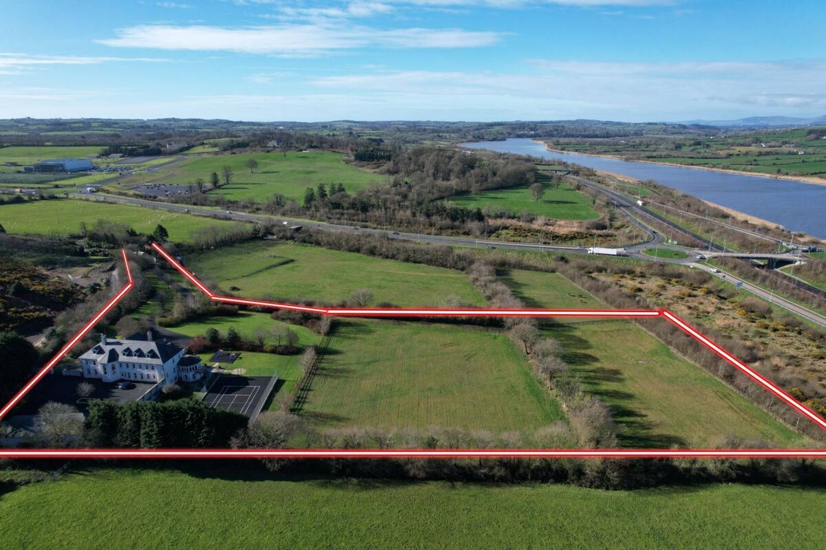 River Suir is nearby