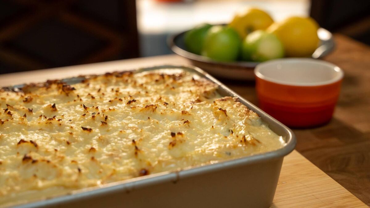 Chicken and tarragon pie made with Sicín Sásta breasts. 