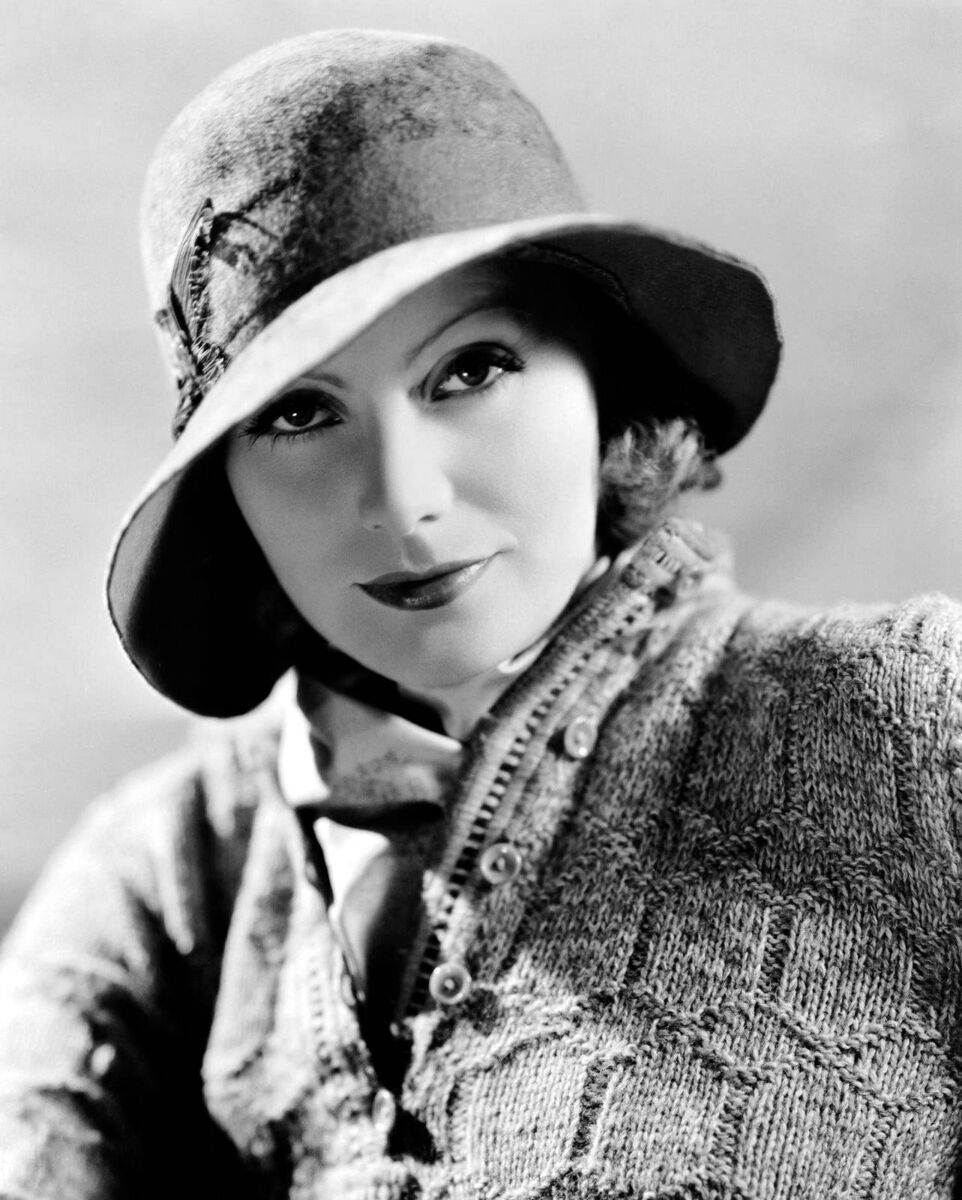 Name a star and there’s a delectable line about them somewhere in this tome. Greta Garbo: Always prepared but famous for the five o’clock quitting time.