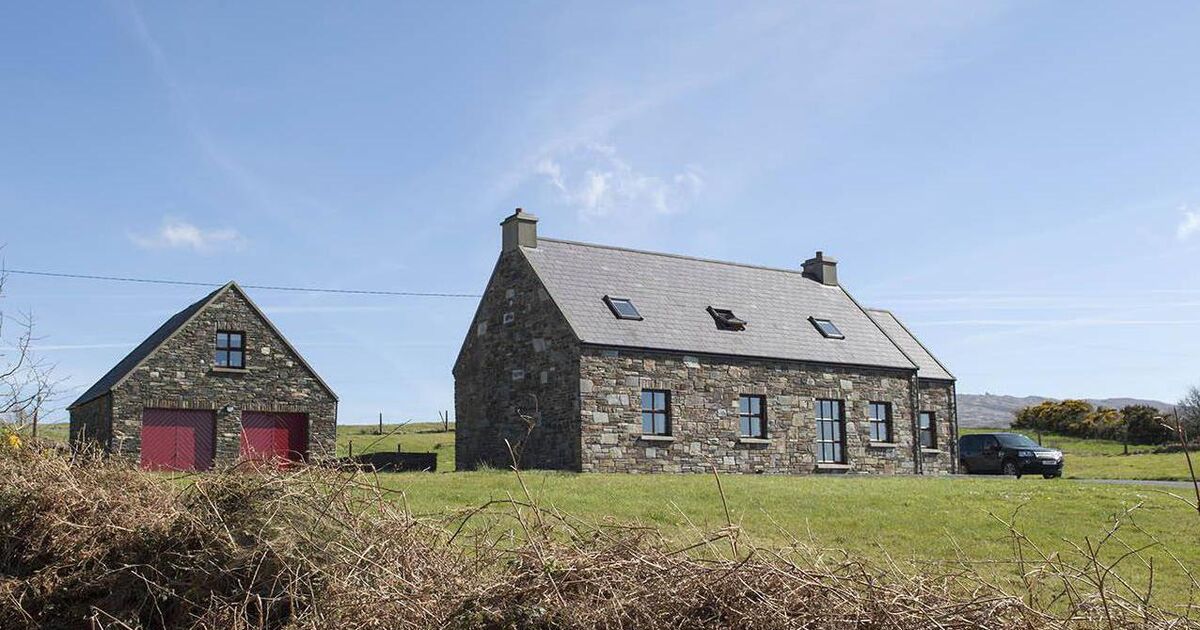 City to Country A 3Bedroom Dublin 8 midterrace or a coastal West