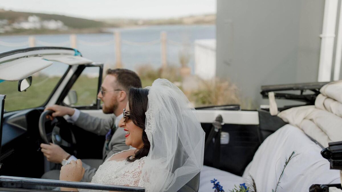 Wedding of the week: A vintage white Beetle in Ballydehob for Sinéad and Niall's big day - Vimarsana News