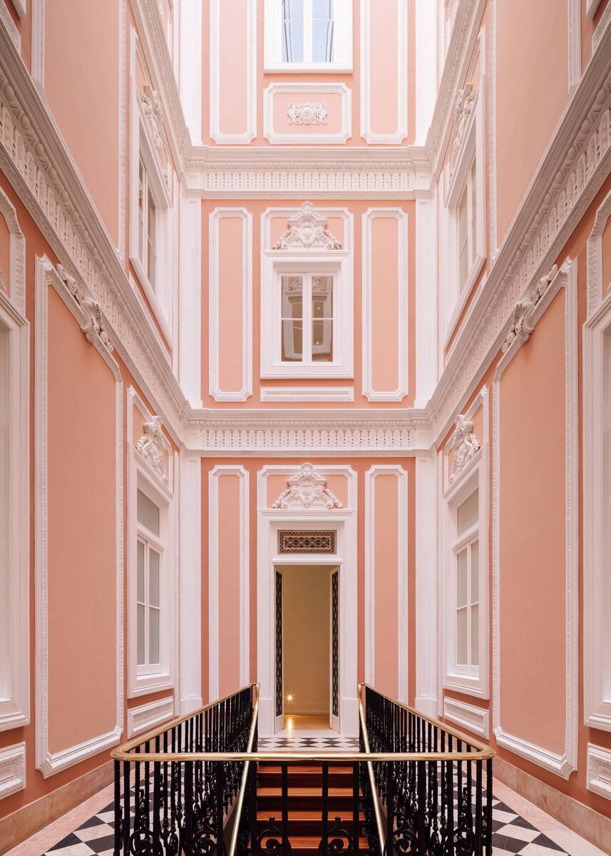 The atrium in Palácio Príncipe Real