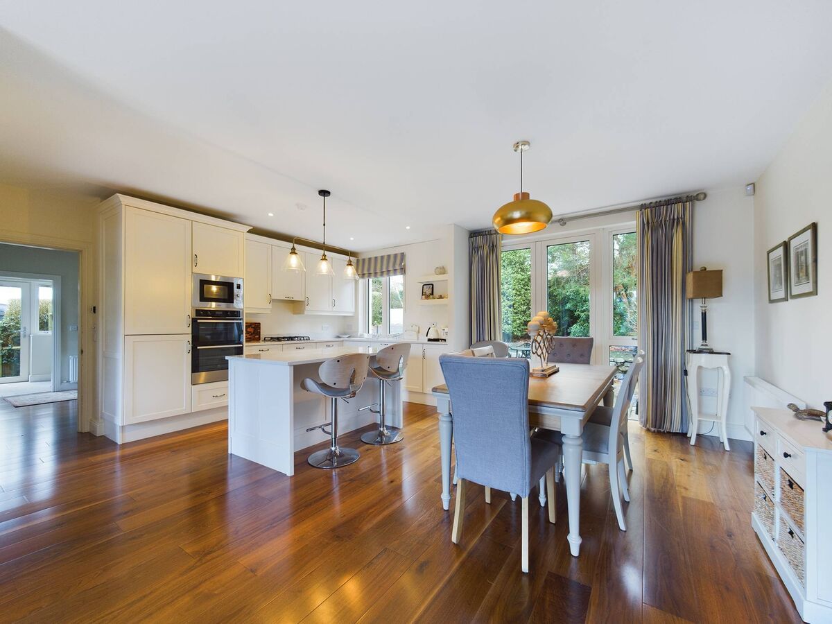 Kitchen diner