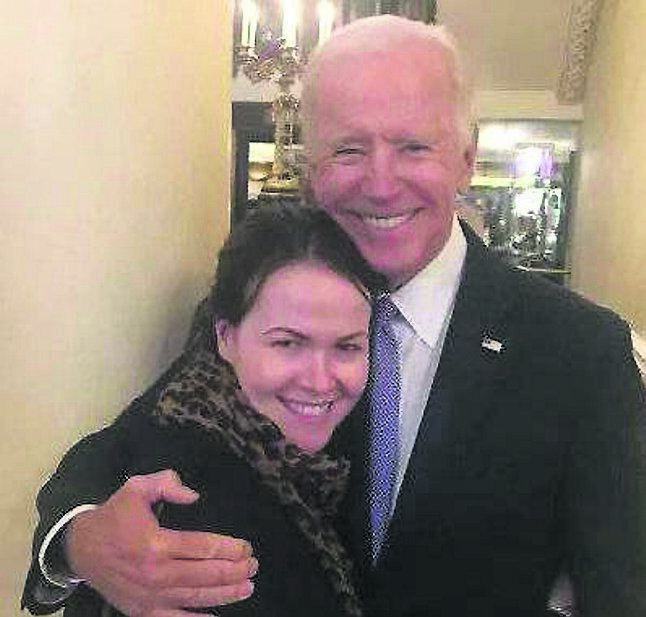President Joe Biden with Mayo relation Laurita Blewitt, a descendant of Edward Blewitt.