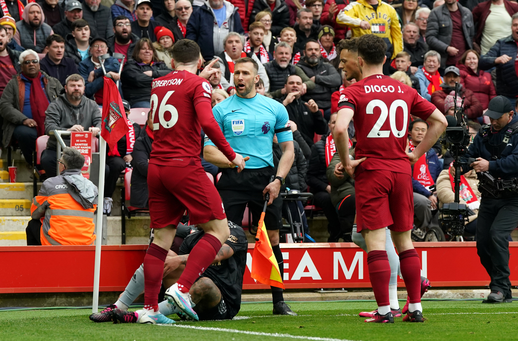 Linesman’s career at risk if guilty over Andy Robertson incident – Keith Hackett