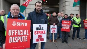 Shane Ross easily dis-track-ted by Pyongyang and Man United