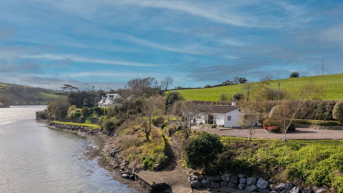 Paddle your own canoe to Kinsale's €950k waterfronting River House - Vimarsana News