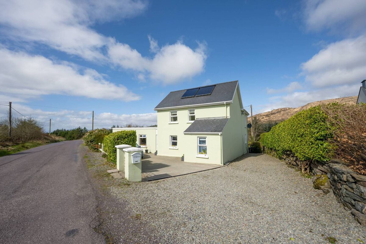 Inisbella is on a quiet backroad ten minutes from Bantry