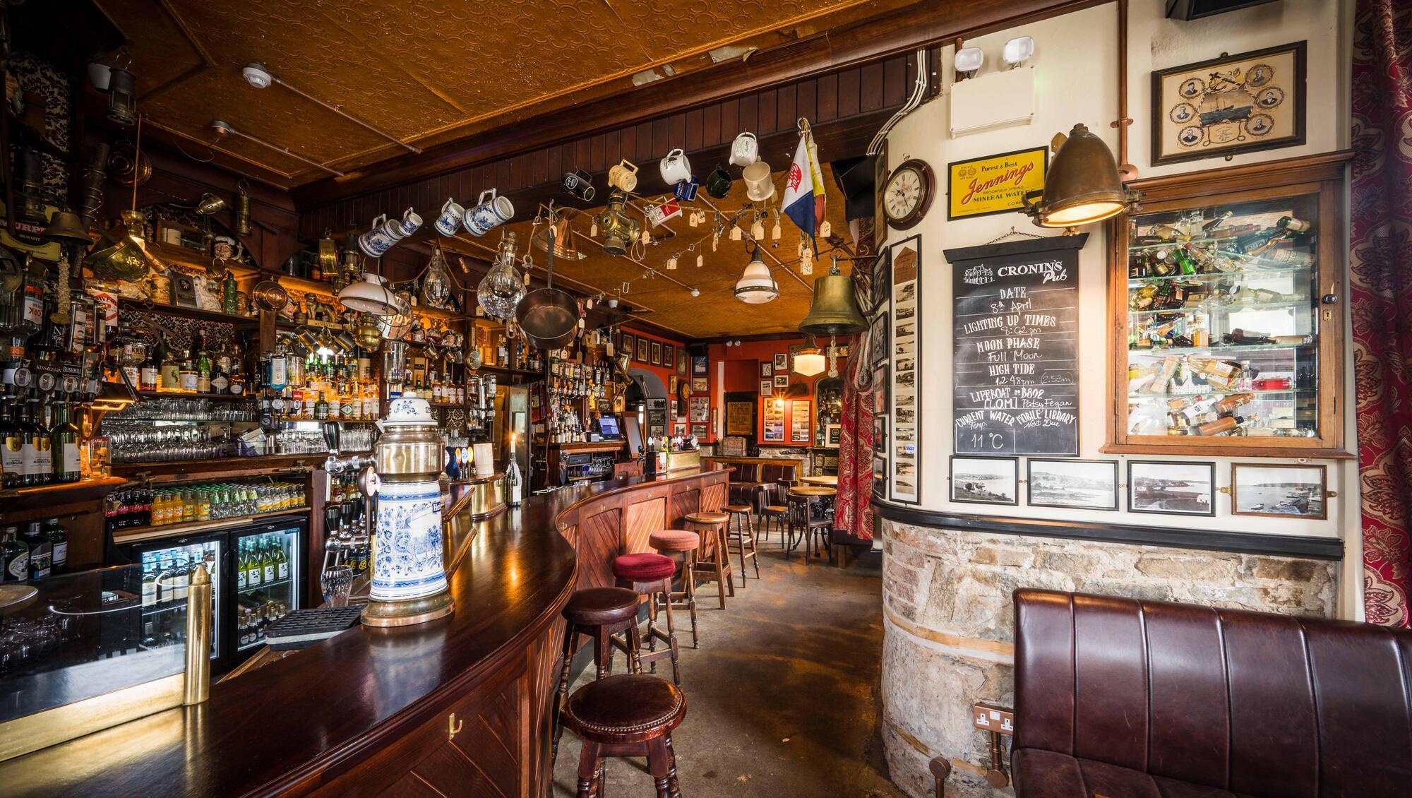 'Everyone comes in and has the craic and chat': What makes a great Irish pub?