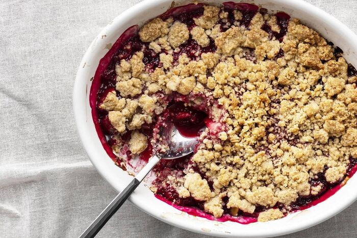 Coconut and raspberry crumble