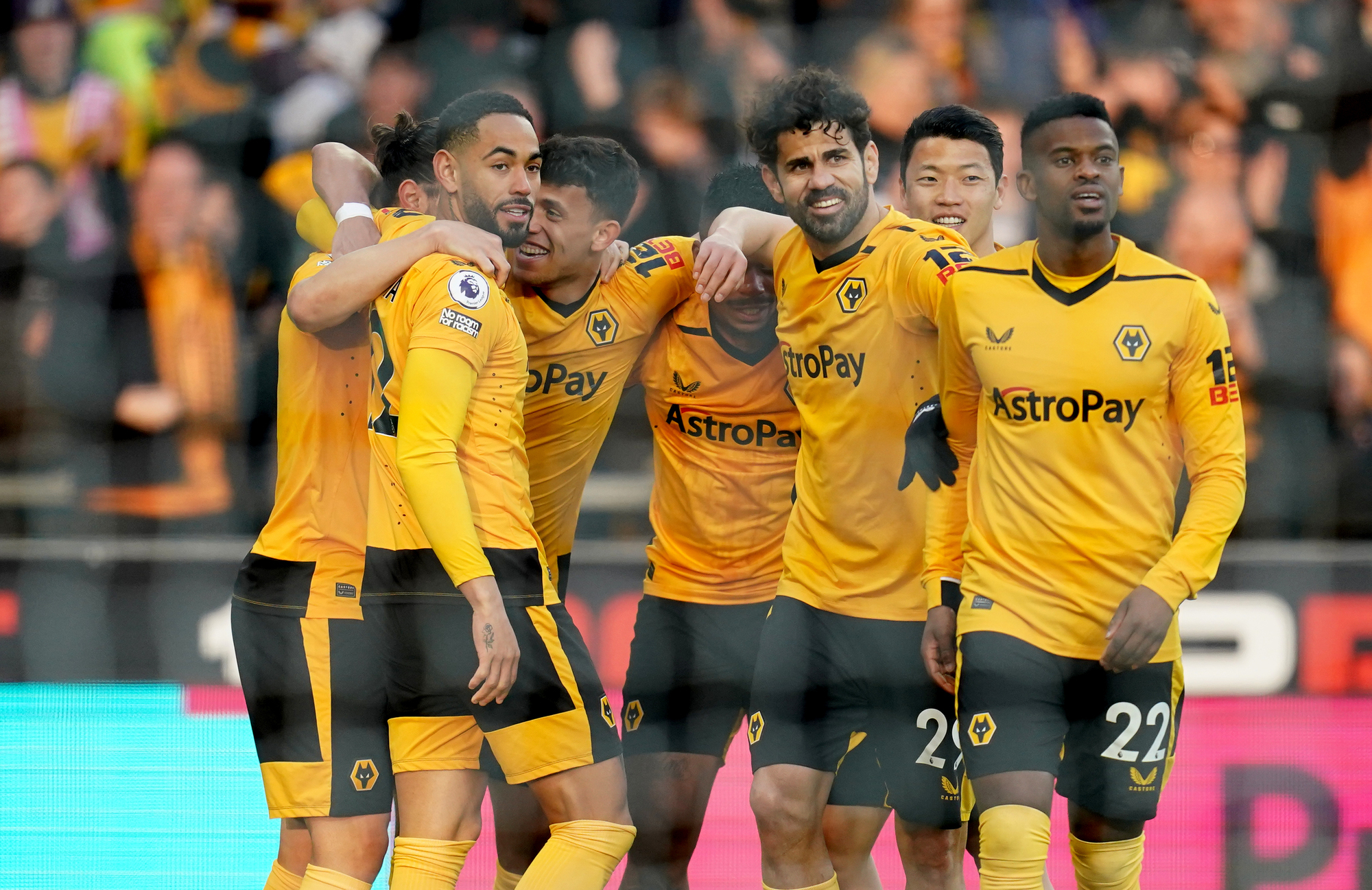 Wolves take big step towards safety with 2-0 win over Crystal Palace